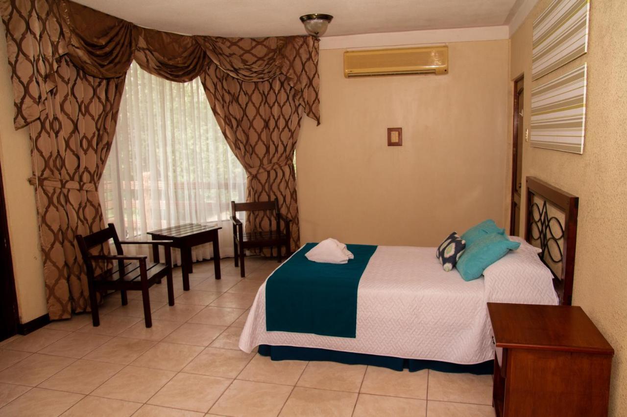 Resort Y Parque Acuatico Valle Dorado Эль-Росарио Экстерьер фото
